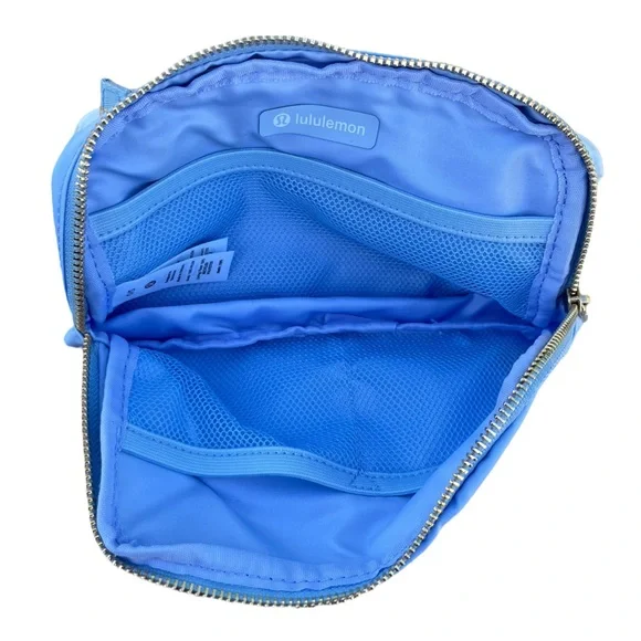 NWT Lululemon Everywhere Belt Bag 1L Wordmark Strap in Baby Blue - Picture 4 of 8